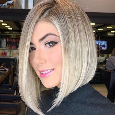 um chanel bem batidinho atrás|Cabelo chanel: tipos de corte, 50 fotos e vídeos com .